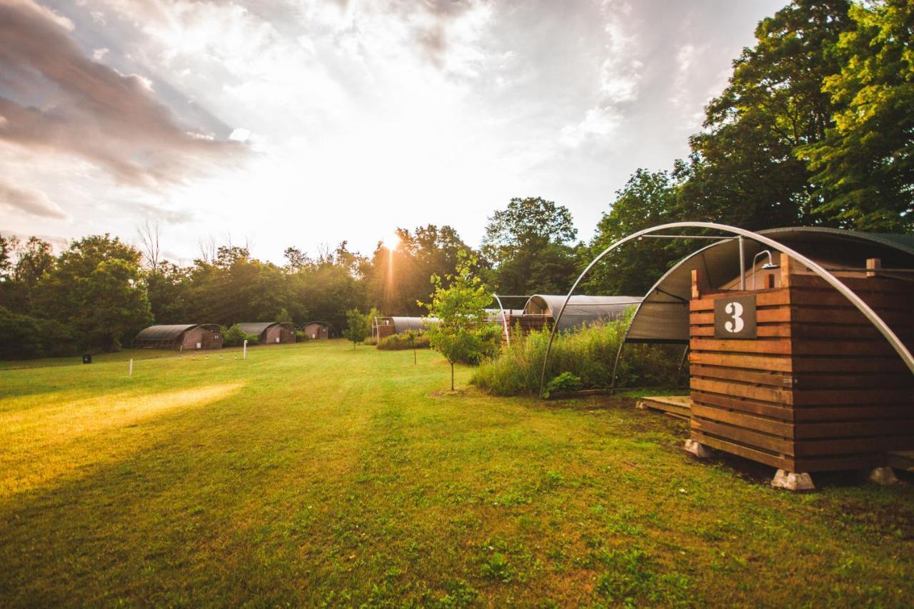 Long Point Eco-Adventures Villa Normandale Buitenkant foto