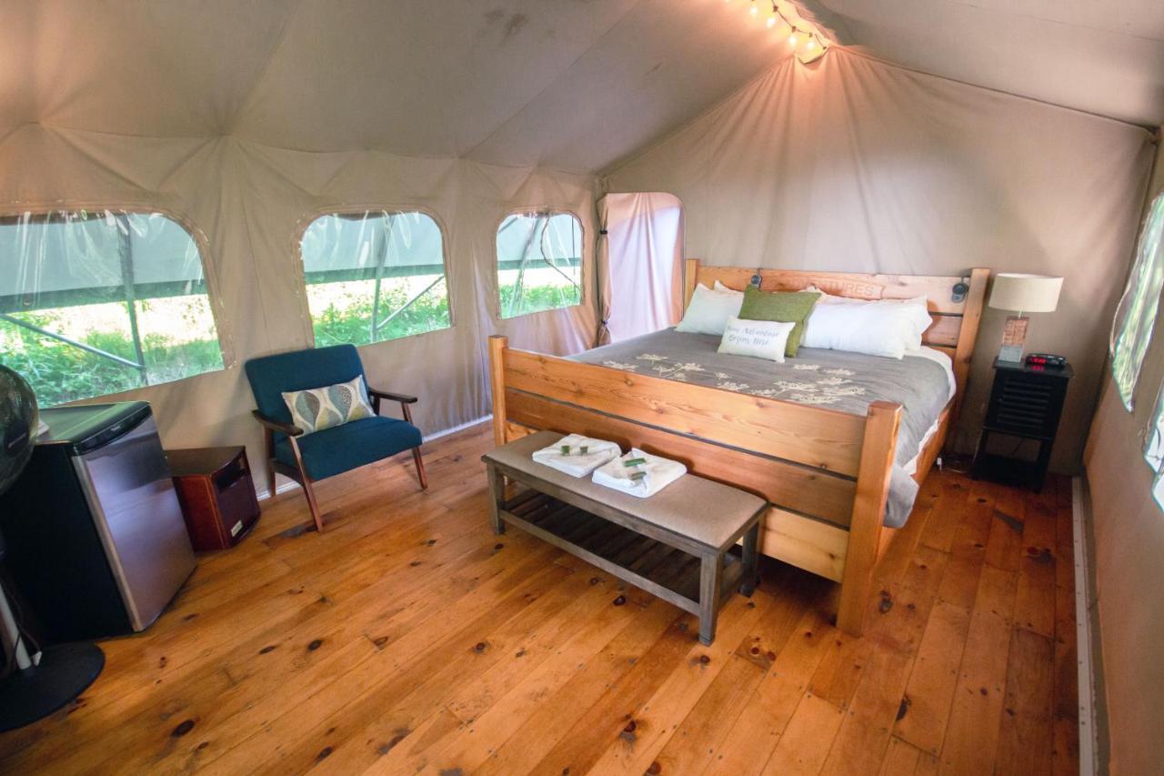 Long Point Eco-Adventures Villa Normandale Buitenkant foto